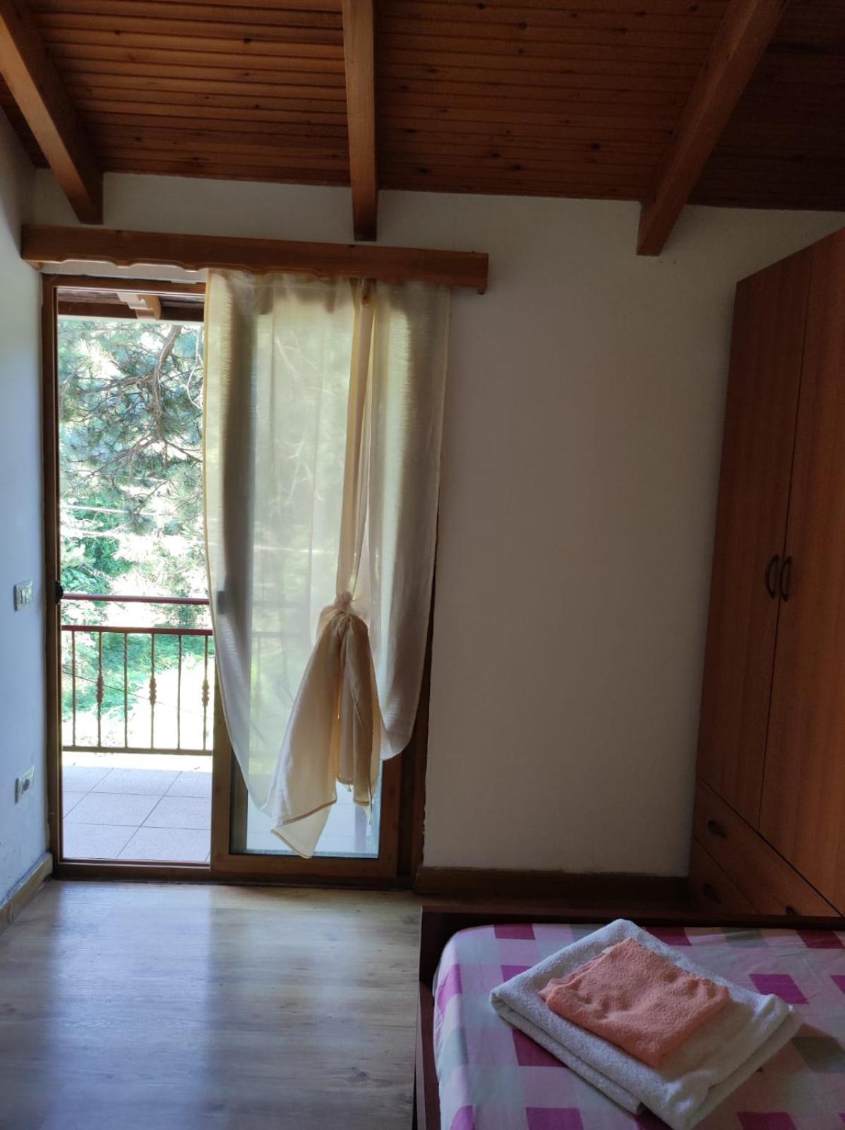 Dukat Hotel Toni Llogora מראה חיצוני תמונה